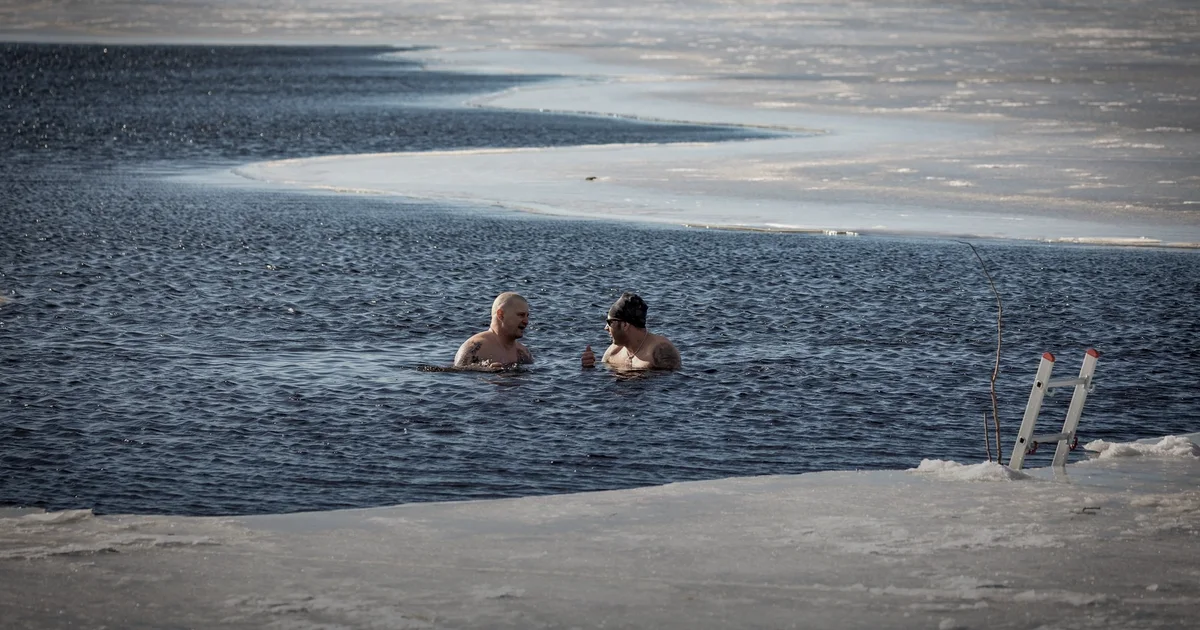 Ice Bath: Friend of Recovery, Foe of Muscle Growth