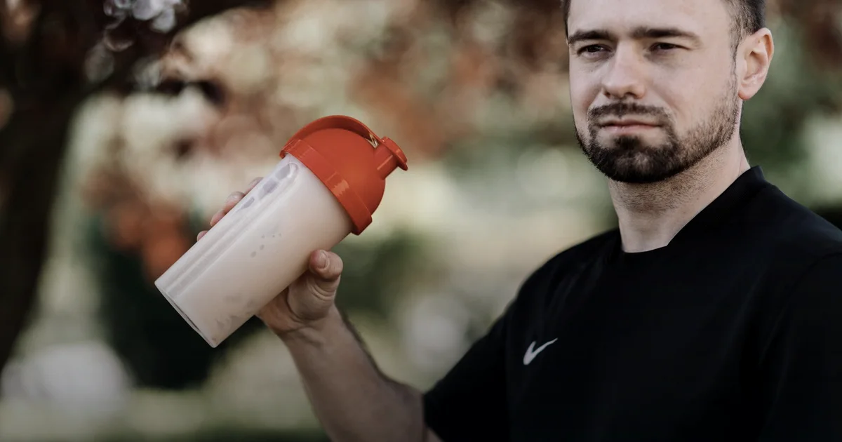 Gut Training: How the Stomach Becomes the Bottleneck on Long Distances
