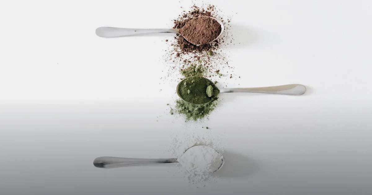 Baking soda as a lactate buffer: where it really speeds you up, and where it does nothing